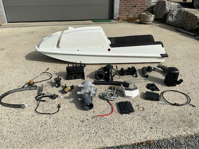 Jetski met armen - afbeelding 1 van  3