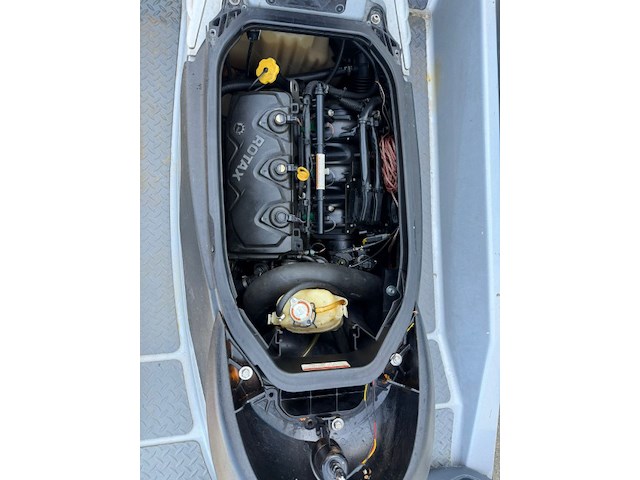 Jetski seadoo - afbeelding 16 van  16