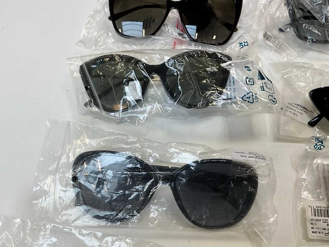 Jimmy choo zonnebril (15x) - afbeelding 3 van  8