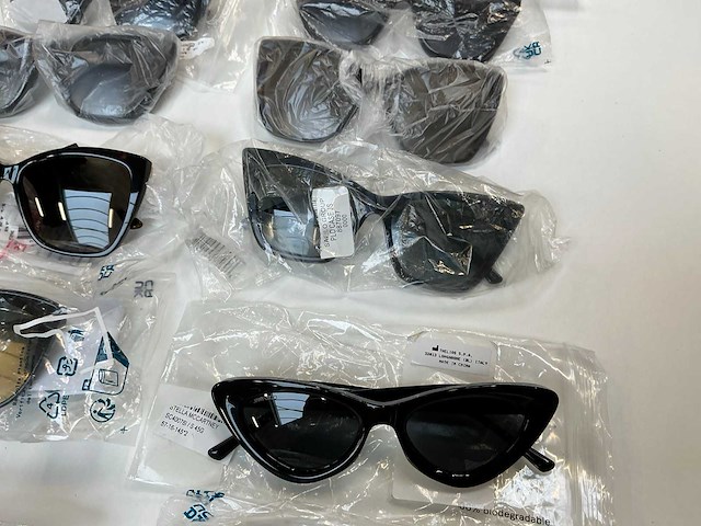 Jimmy choo zonnebril (15x) - afbeelding 6 van  8