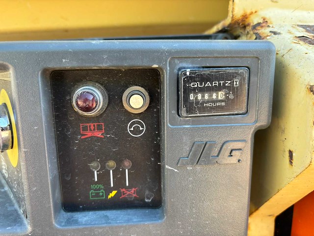Jlg 2646 es electrische hoogwerker - functioneel - afbeelding 8 van  9