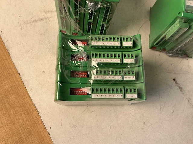 Job interface ji081na9024? industriële relaismodule (12x) - afbeelding 2 van  3