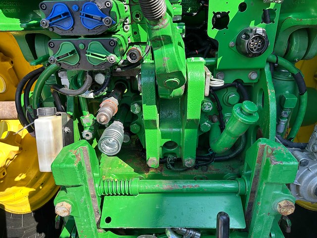 John deere - 2013 - 7230r - vierwielaangedreven landbouwtractor - afbeelding 16 van  64