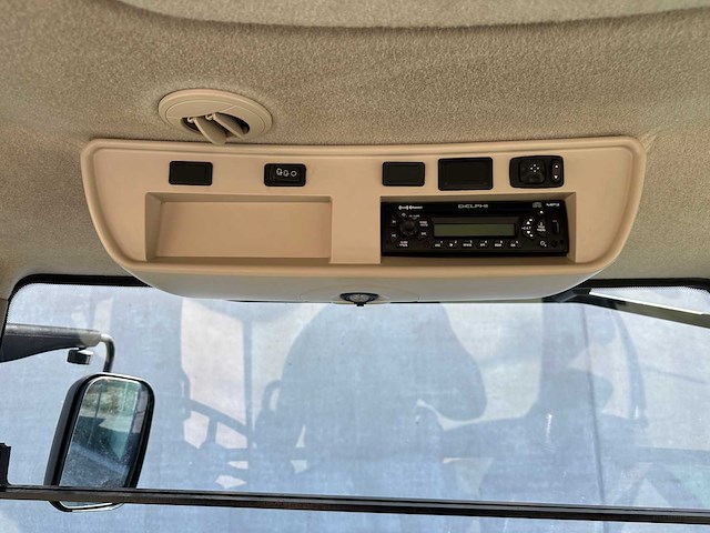 John deere - 2013 - 7230r - vierwielaangedreven landbouwtractor - afbeelding 51 van  64