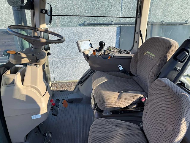 John deere - 2013 - 7230r - vierwielaangedreven landbouwtractor - afbeelding 21 van  42