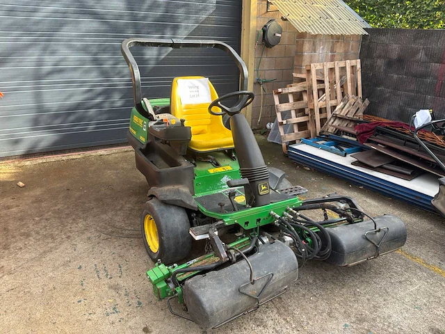 John deere - 2500 - ride on lawn mower - afbeelding 1 van  10