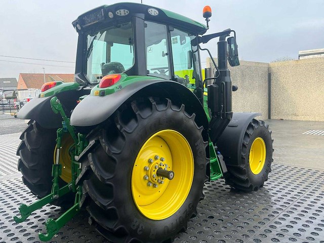 John deere - 6120m - 4-wheel drive tractor - 2022 - afbeelding 6 van  10
