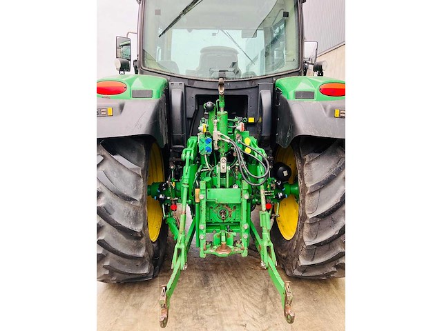 John deere - 6125r - 4-wheel drive tractor - 2013 - afbeelding 7 van  13