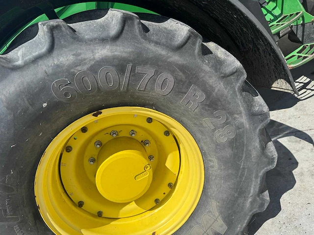 John deere - 6195r - 4-wheel drive tractor - 2017 - afbeelding 1 van  17