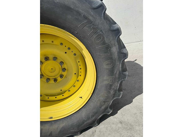 John deere - 6195r - 4-wheel drive tractor - 2017 - afbeelding 3 van  17
