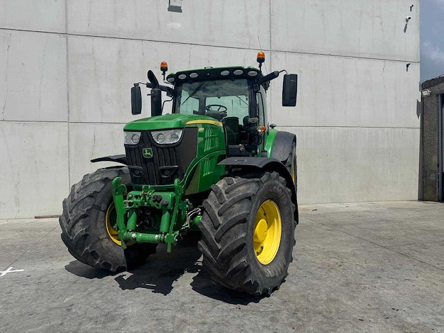 John deere - 6195r - 4-wheel drive tractor - 2017 - afbeelding 10 van  17