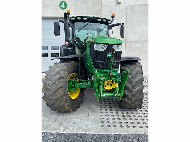 John deere - 6195r - 4-wheel drive tractor - 2018 - afbeelding 2 van  8