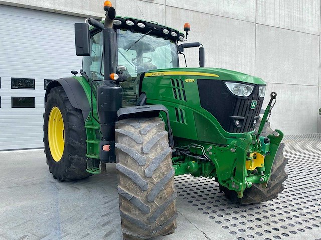 John deere - 6195r - 4-wheel drive tractor - 2018 - afbeelding 3 van  8