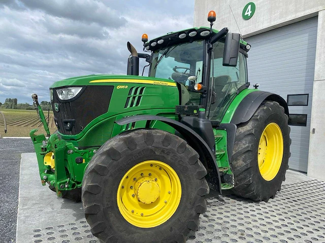 John deere - 6195r - 4-wheel drive tractor - 2018 - afbeelding 1 van  8
