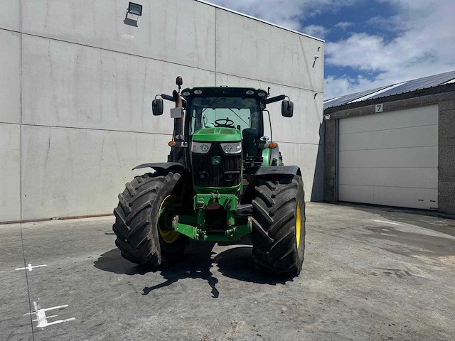 John deere - 6210r - 4-wheel drive tractor - 2014 - afbeelding 10 van  17