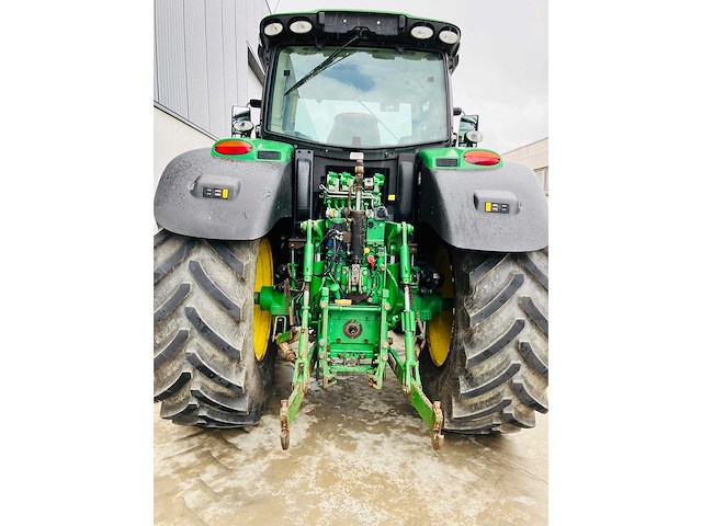 John deere - 6215r - 4-wheel drive tractor - 2015 - afbeelding 8 van  14