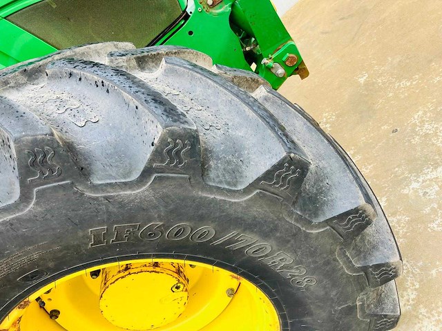 John deere - 6215r - 4-wheel drive tractor - 2015 - afbeelding 12 van  14