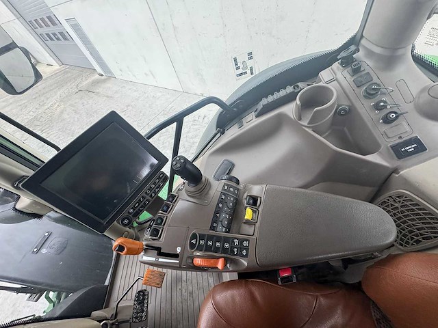 John deere - 6230r - 4-wheel drive tractor - 2018 - afbeelding 8 van  19