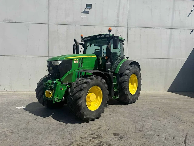 John deere - 6250r - 4-wheel drive tractor - 2017 - afbeelding 1 van  19