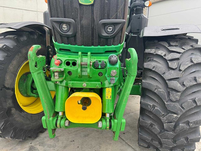 John deere - 6250r - 4-wheel drive tractor - 2017 - afbeelding 2 van  19