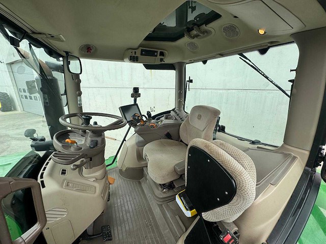 John deere - 6250r - 4-wheel drive tractor - 2017 - afbeelding 8 van  19