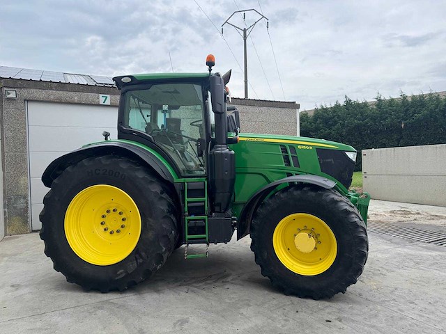 John deere - 6250r - 4-wheel drive tractor - 2017 - afbeelding 14 van  19