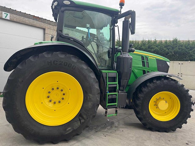 John deere - 6250r - 4-wheel drive tractor - 2017 - afbeelding 15 van  19