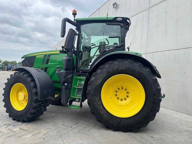 John deere - 6250r - 4-wheel drive tractor - 2017 - afbeelding 18 van  19