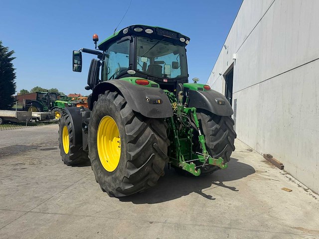 John deere - 6250r - 4-wheel drive tractor - 2017 - afbeelding 16 van  19