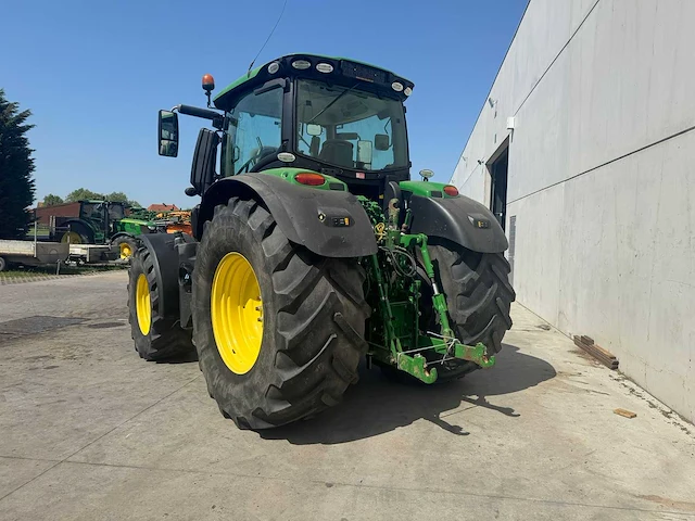 John deere - 6250r - 4-wheel drive tractor - 2017 - afbeelding 16 van  19