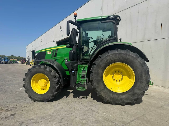 John deere - 6250r - 4-wheel drive tractor - 2017 - afbeelding 17 van  19