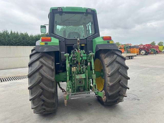 John deere - 6810 - 4-wheel drive tractor - 1998 - afbeelding 15 van  18