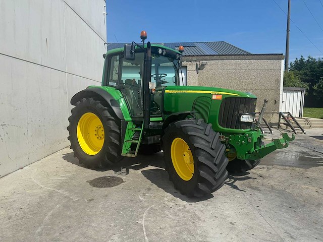 John deere - 6820 - 4-wheel drive tractor - 2001 - afbeelding 11 van  17