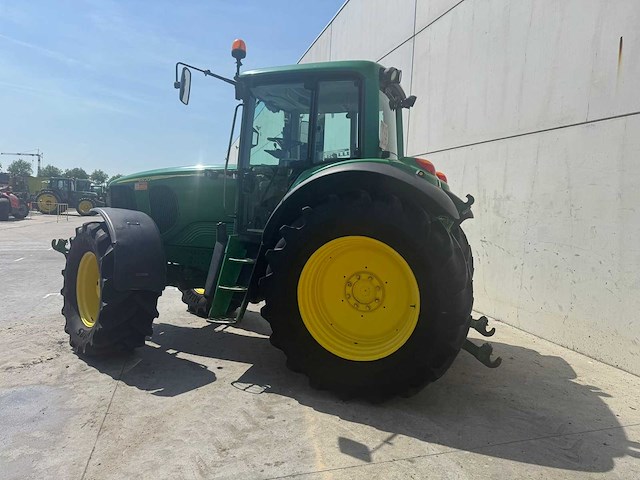 John deere - 6820 - 4-wheel drive tractor - 2001 - afbeelding 14 van  17