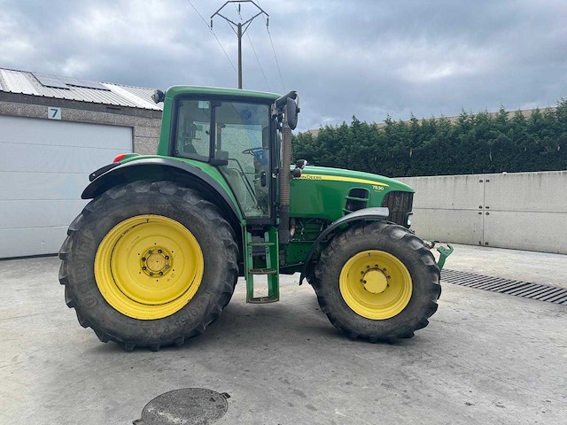 John deere - 7530 premium - 4-wheel drive tractor - 2007 - afbeelding 14 van  19