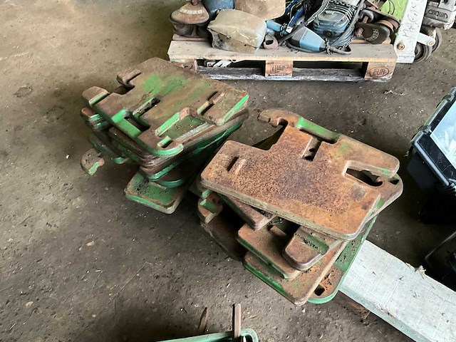 John deere - frontgewichten (12x) - afbeelding 1 van  2