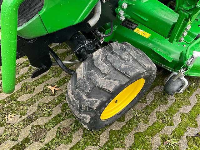 John deere 1026r compacttractor - afbeelding 14 van  14