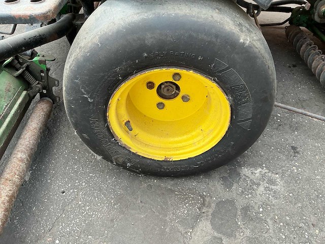 John deere 2500a grasoogstmachine - zitmaaier - afbeelding 13 van  14