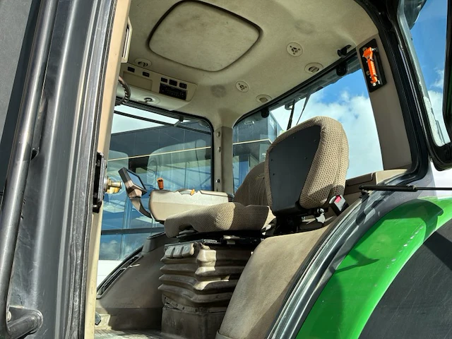 John deere 7280r vierwielaangedraven landbouwtractor - afbeelding 17 van  44