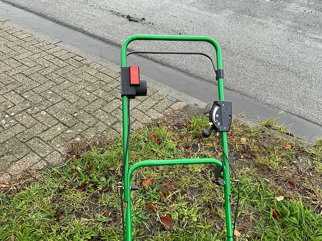 John deere d35re verticuteermachine - afbeelding 7 van  11