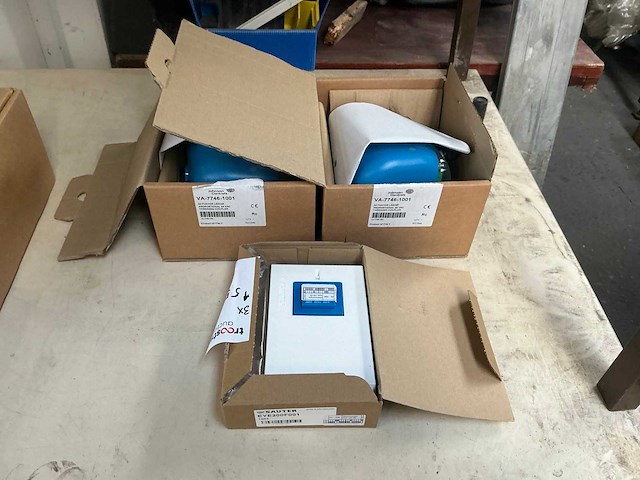 Johnson / sauer va-7746-1001 / eye200f001 klepactuator (2x) met ruimteregelaar - afbeelding 1 van  6