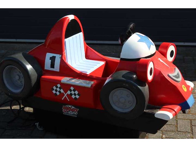 Jolly roger - car - kiddy ride - afbeelding 1 van  3