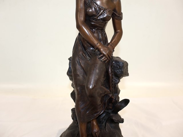 Jonge vrouw - e. carlier - afbeelding 12 van  18