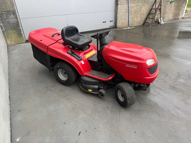 Jonsered - lt2115cm - ride on lawn mower - 2006 - afbeelding 8 van  13