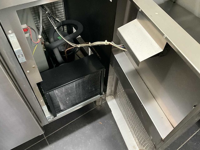 Jordao cooling systems rvs koelwerkbank - 3 deuren, 2 laden - afbeelding 2 van  11