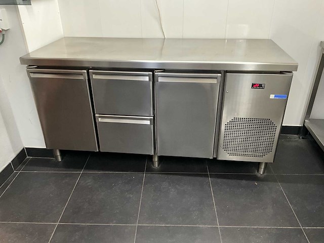 Jordao cooling systems rvs koelwerkbank - 3 deuren, 2 laden - afbeelding 4 van  11