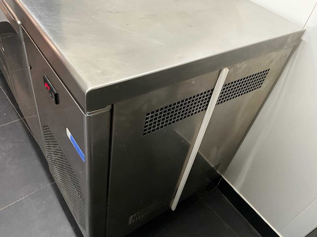 Jordao cooling systems rvs koelwerkbank - 3 deuren, 2 laden - afbeelding 3 van  5