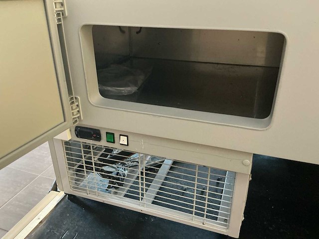 Jordao coolingel systems vit.sl 2n ref.total vent 250.c/gp-sk koelvitrine - afbeelding 8 van  12