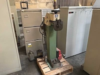 Jörg vouwmachine - jörg 5343 rolrandmachine – 240 mm – stalen capaciteit 1,6 mm