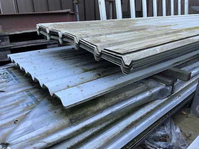 Joriside partij diverse pvc golfplaten en sandwichpanelen - afbeelding 6 van  6